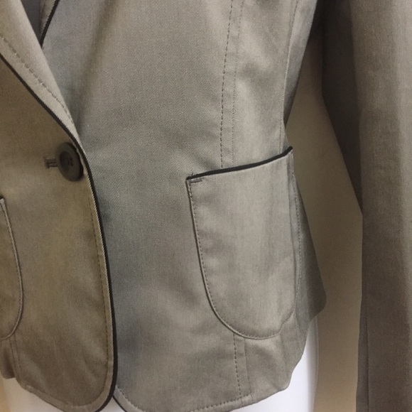 NWT! Ann Taylor LOFT Stretch Blazer - 8P - Picture 5 of 8